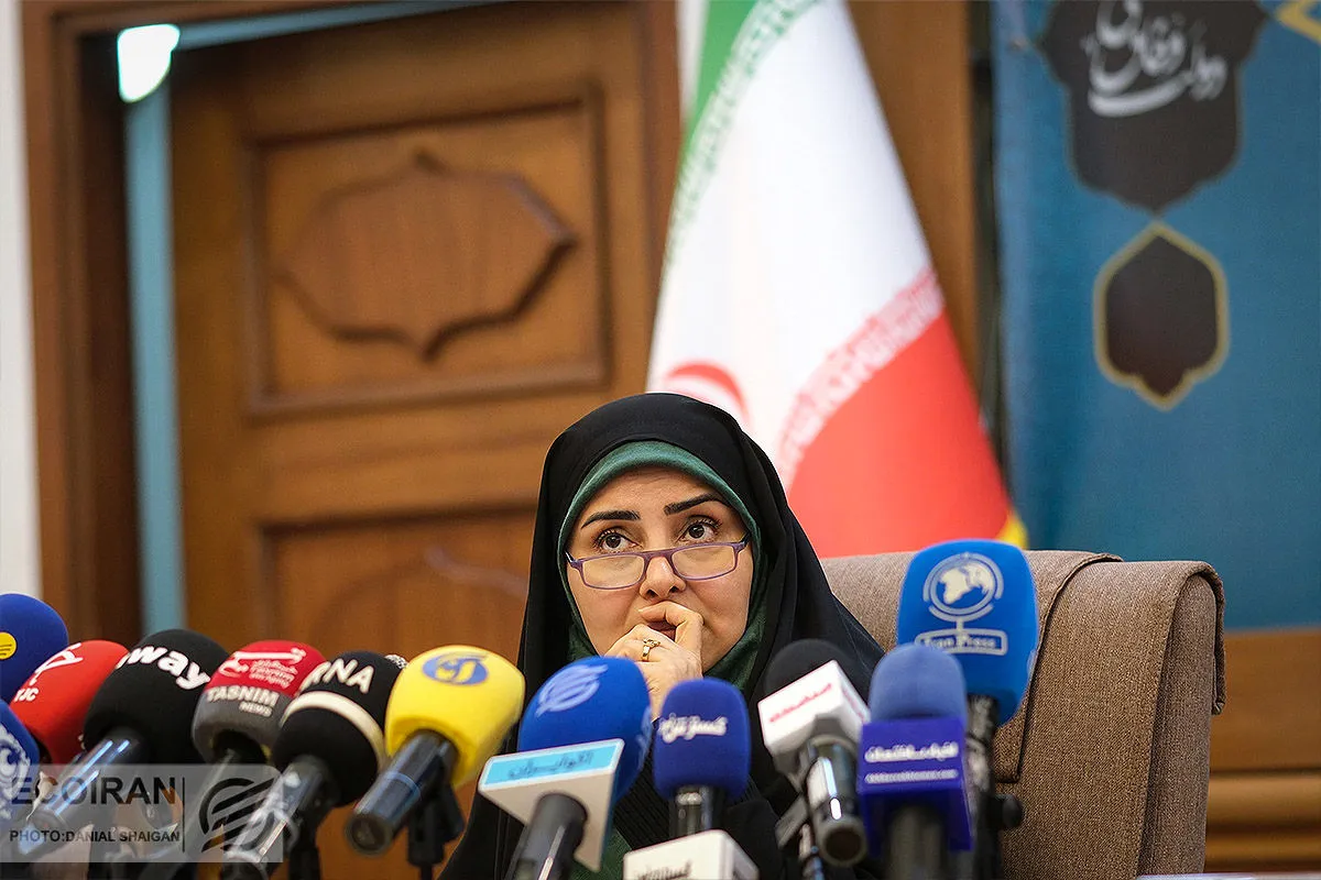 وزارت راه خبر استعفای فرزانه صادق را رد کرد.